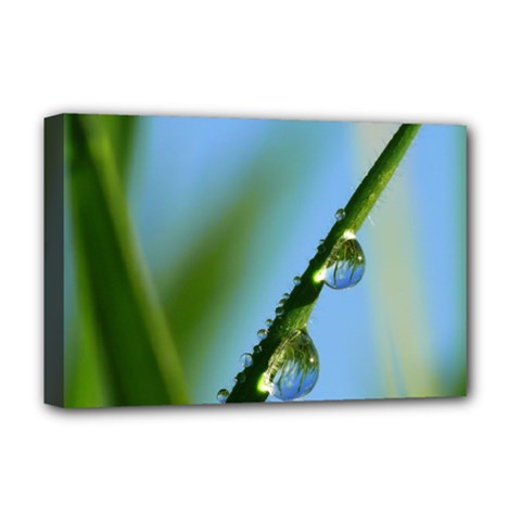 Waterdrops Deluxe Canvas 18  X 12  (framed)