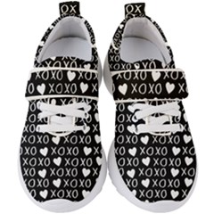 Xo Valentines Day Pattern Kids  Velcro Strap Shoes by Valentinaart