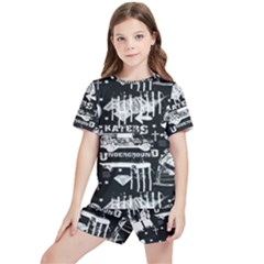 Skater-underground2 Kids  Tee And Sports Shorts Set by PollyParadise