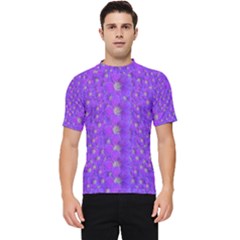 Paradise Flowers In A Peaceful Environment Of Floral Freedom Men s Short Sleeve Rash Guard