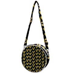 Pinelips Crossbody Circle Bag by Sparkle