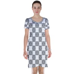 Seamless Tile Derivative Pattern Short Sleeve Nightdress