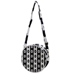 Black-and-white-flower-pattern-by-zebra-stripes-seamless-floral-for-printing-wall-textile-free-vecto Crossbody Circle Bag