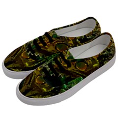 Chameleon Reptile Lizard Animal Men s Classic Low Top Sneakers by Wegoenart