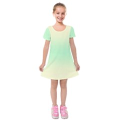 Cream Yellow To Mint Green Bilinear Gradient Kids  Short Sleeve Velvet Dress by GradientsOmbre