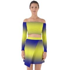 Navy Blue To Electric Yellow Bilinear Gradient Off Shoulder Top With Skirt Set by GradientsOmbre